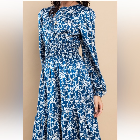 36 Boho Floral Printed Satin Tiered Maxi Dress - Picture 5 of 5